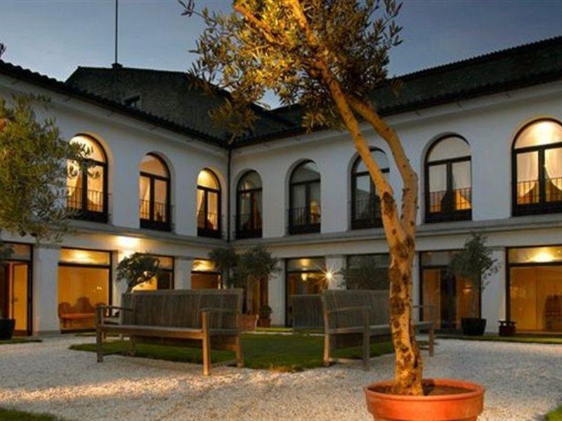 Parador De Trujillo Exterior foto